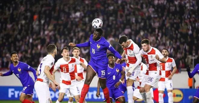 欧国联赛球员斗志昂扬,赛场对抗激情迸发的简单介绍 欧国联赛球员斗志昂扬,赛场对抗激情迸发的简单介绍