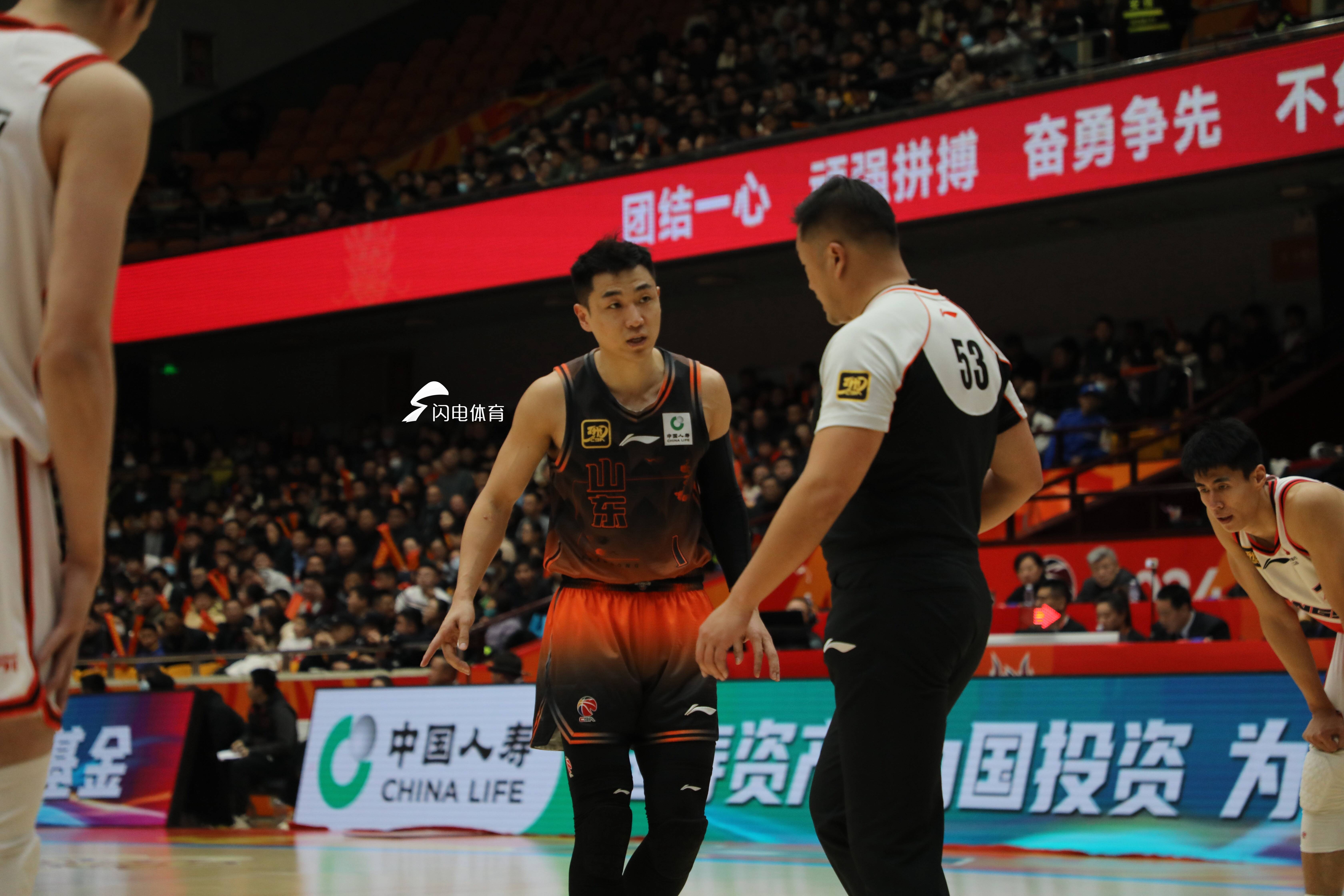 江苏男篮接连遭遇劲敌,连败引担忧的简单介绍 江苏男篮接连遭遇劲敌,连败引担忧的简单介绍