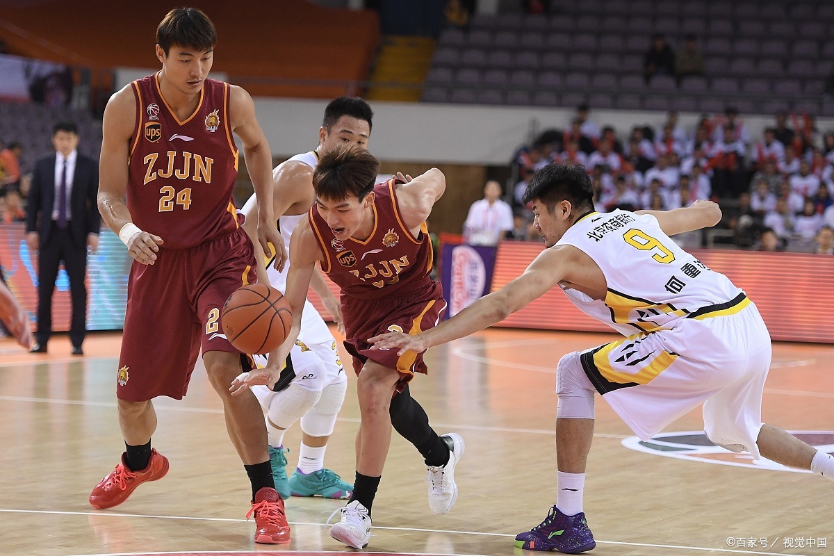 新疆男篮在最新一场比赛中表现出色,力压对手夺冠的简单介绍 新疆男篮在最新一场比赛中表现出色,力压对手夺冠的简单介绍
