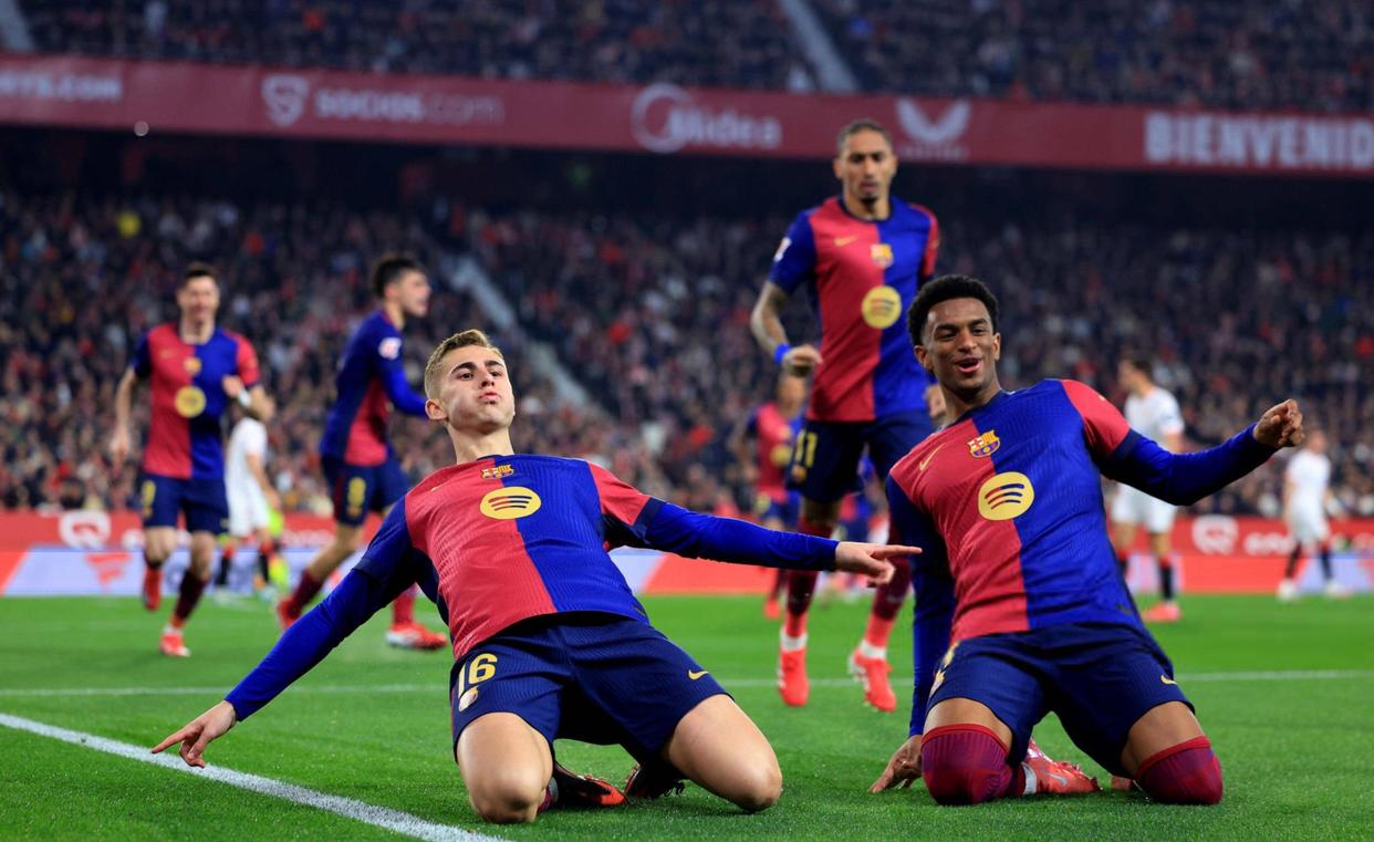 巴萨球员集体低迷,主教练怒斥埃梅里表现! 巴萨球员集体低迷,主教练怒斥埃梅里表现!