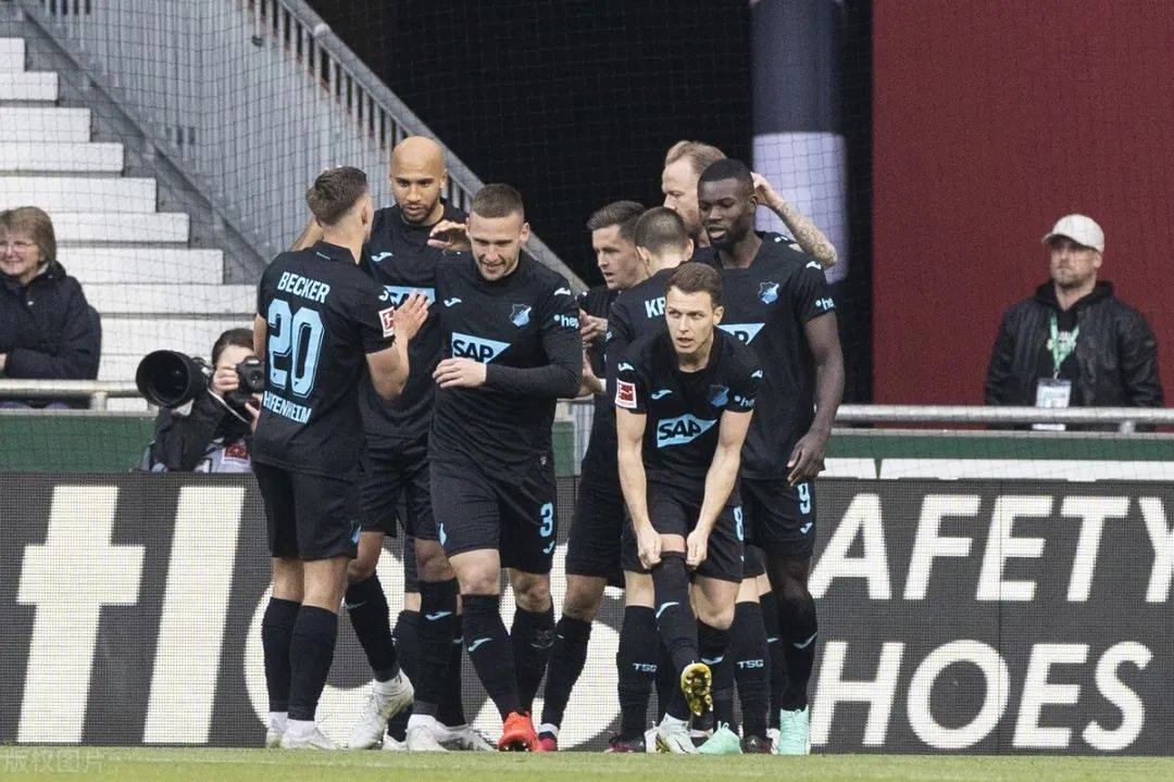 弗赖堡球队在客场比赛中大放异彩 弗赖堡球队在客场比赛中大放异彩