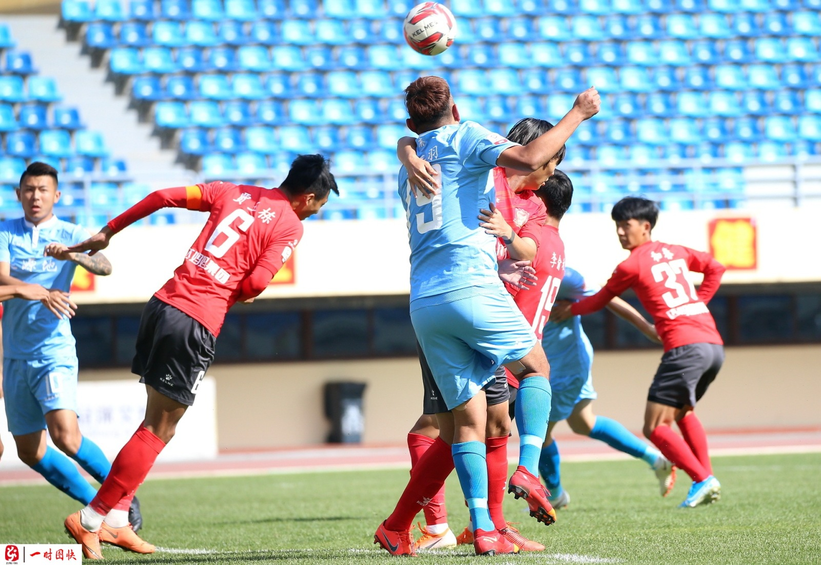 情陷足坛!争议沸腾淄博蹴鞠对阵重庆力帆 情陷足坛!争议沸腾淄博蹴鞠对阵重庆力帆