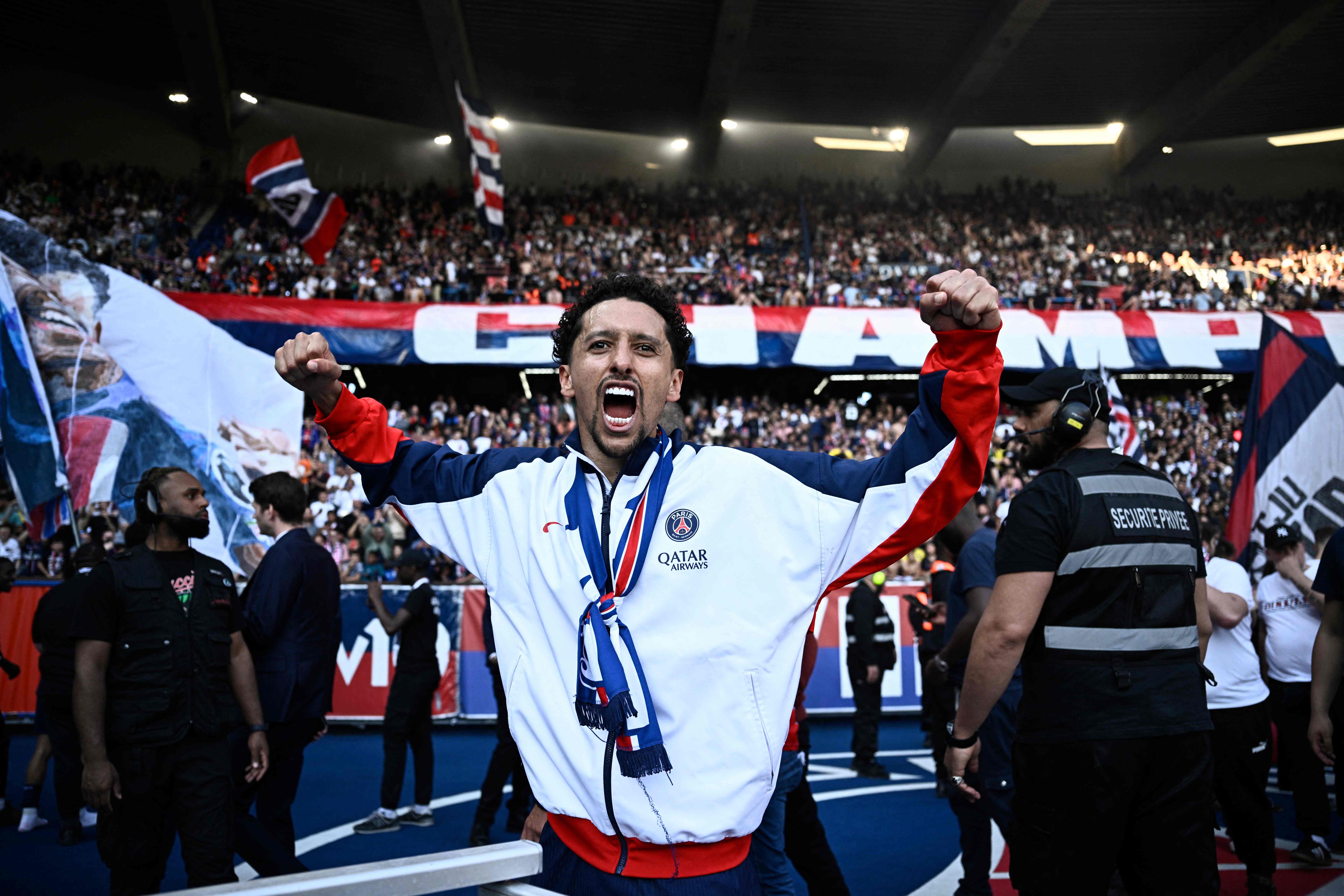 开云体育下载-荷兰队逆袭巴黎圣日耳曼，意大利队长发现新闻