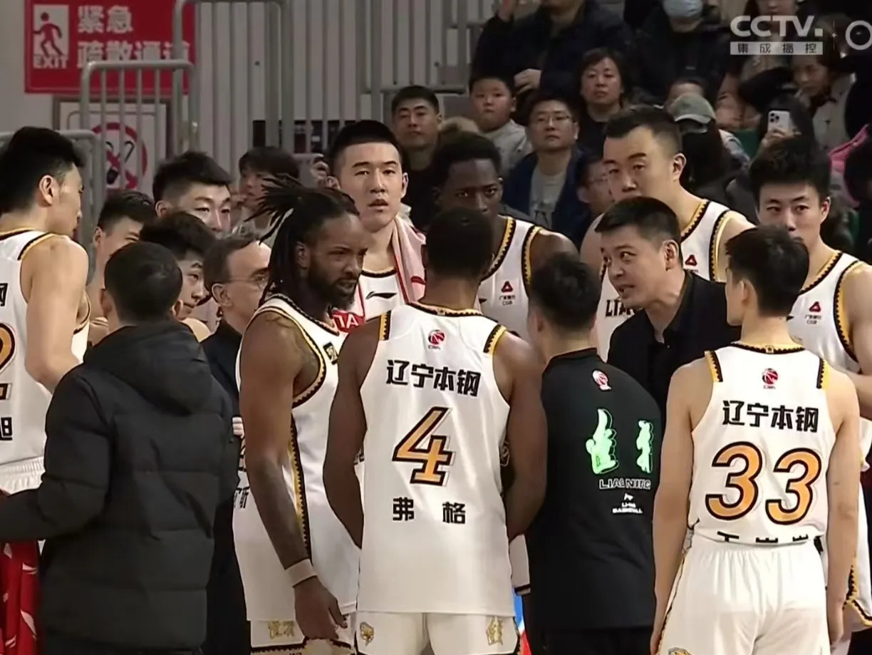 辽宁队主场大胜山西,取得胜利 辽宁队主场大胜山西,取得胜利