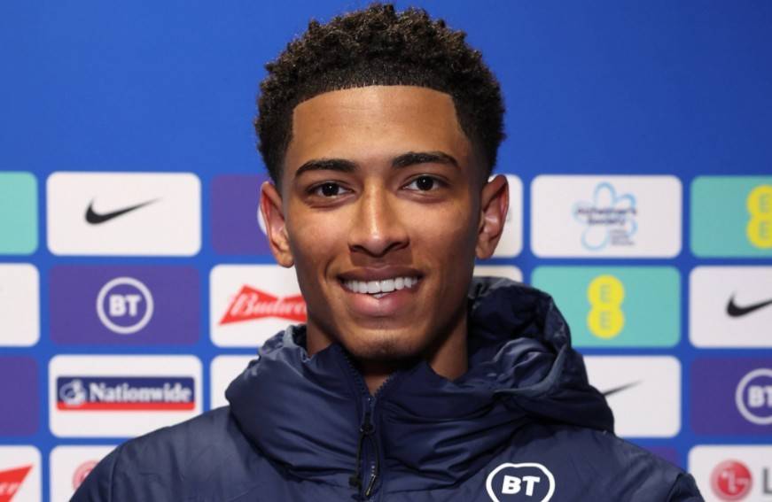 个人荣誉:多特蒙德新星当选最佳球员,令人期待未来表现的简单介绍 个人荣誉:多特蒙德新星当选最佳球员,令人期待未来表现的简单介绍