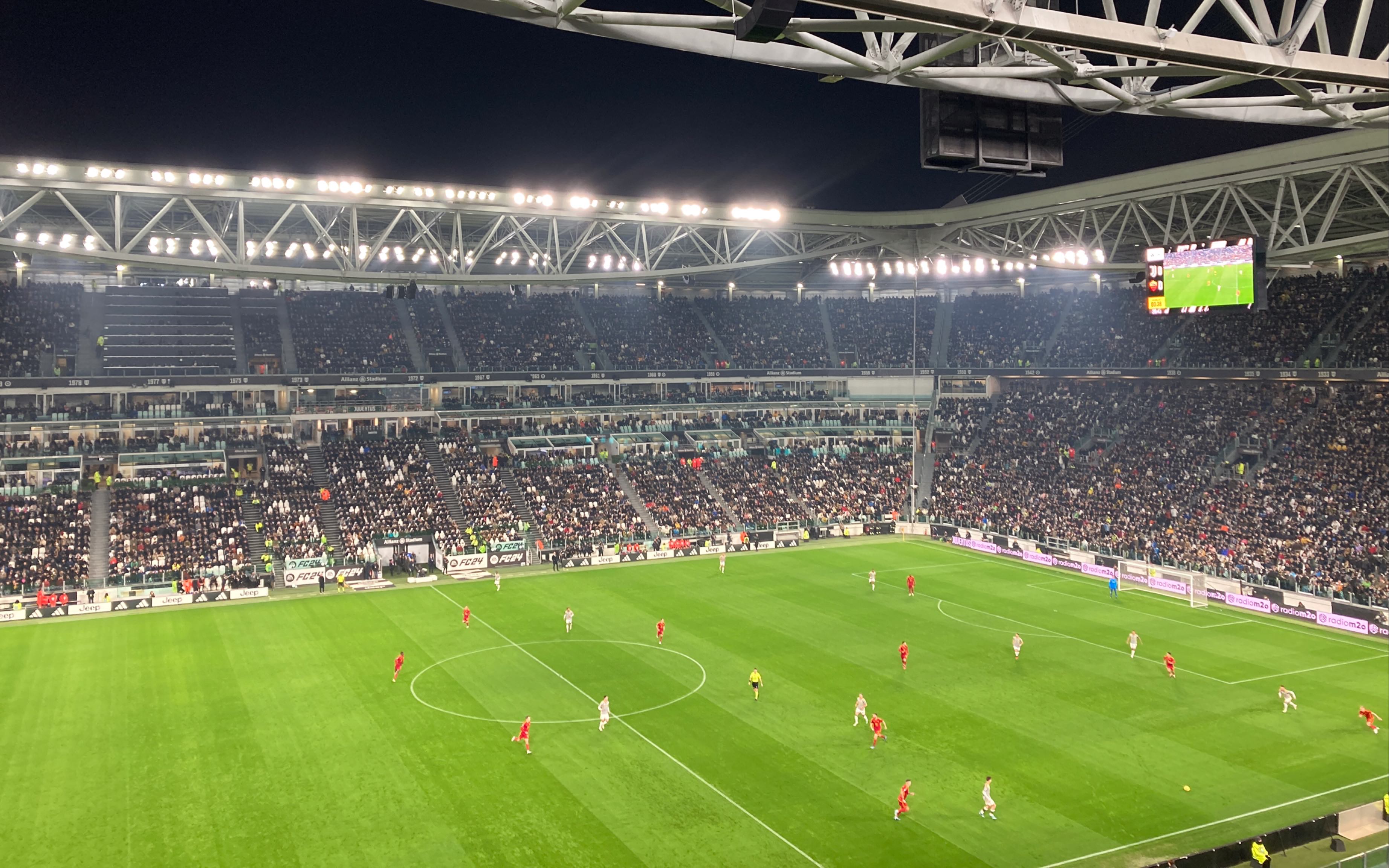 罗马客场对阵尤文图斯将进行赛前战术演练 罗马客场对阵尤文图斯将进行赛前战术演练