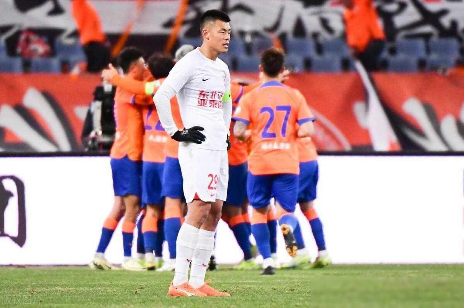 开云APP-长春亚泰备战下一场比赛，调整训练计划的简单介绍