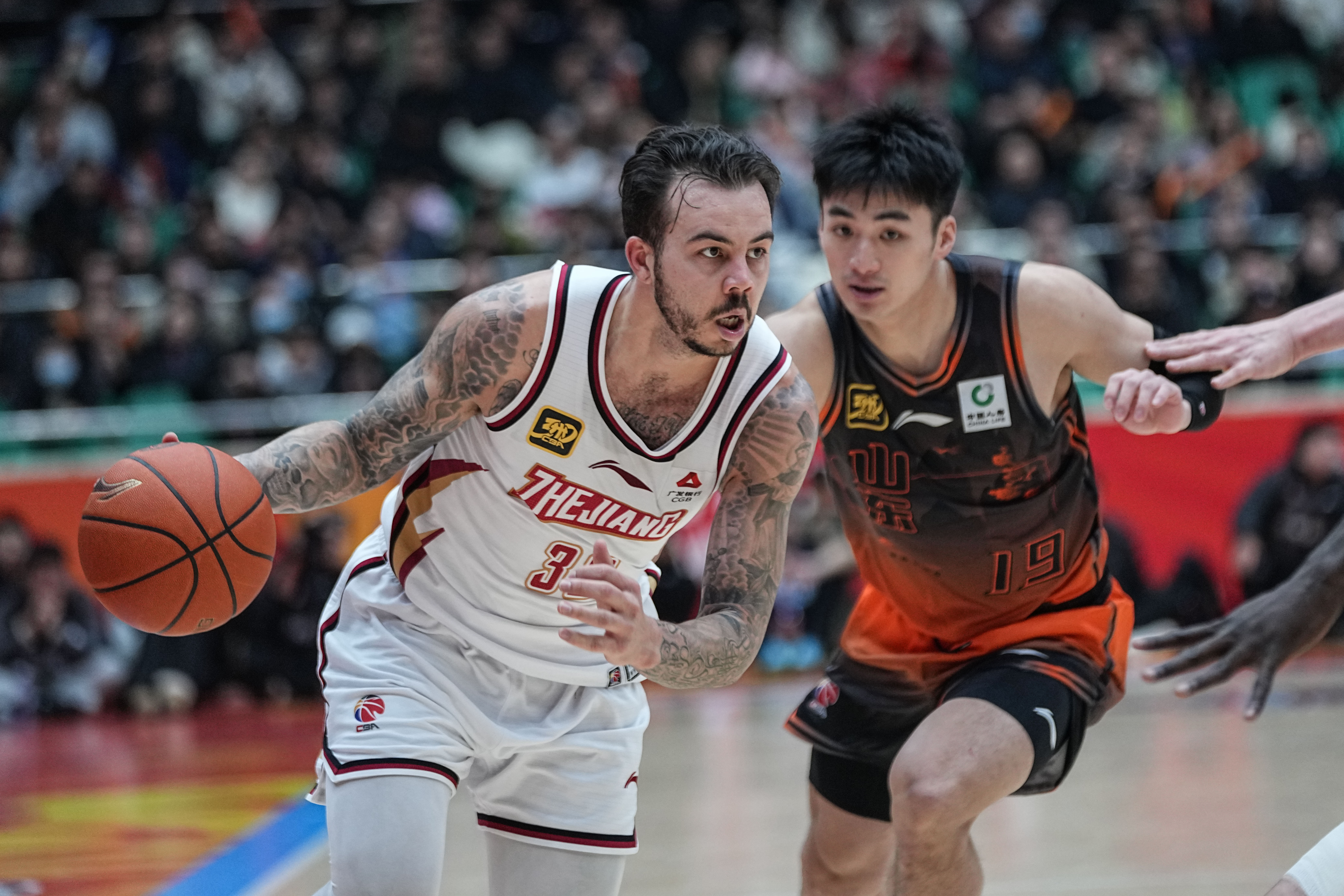 关于湖北男篮在客场上演逆袭,取得胜利的信息 关于湖北男篮在客场上演逆袭,取得胜利的信息