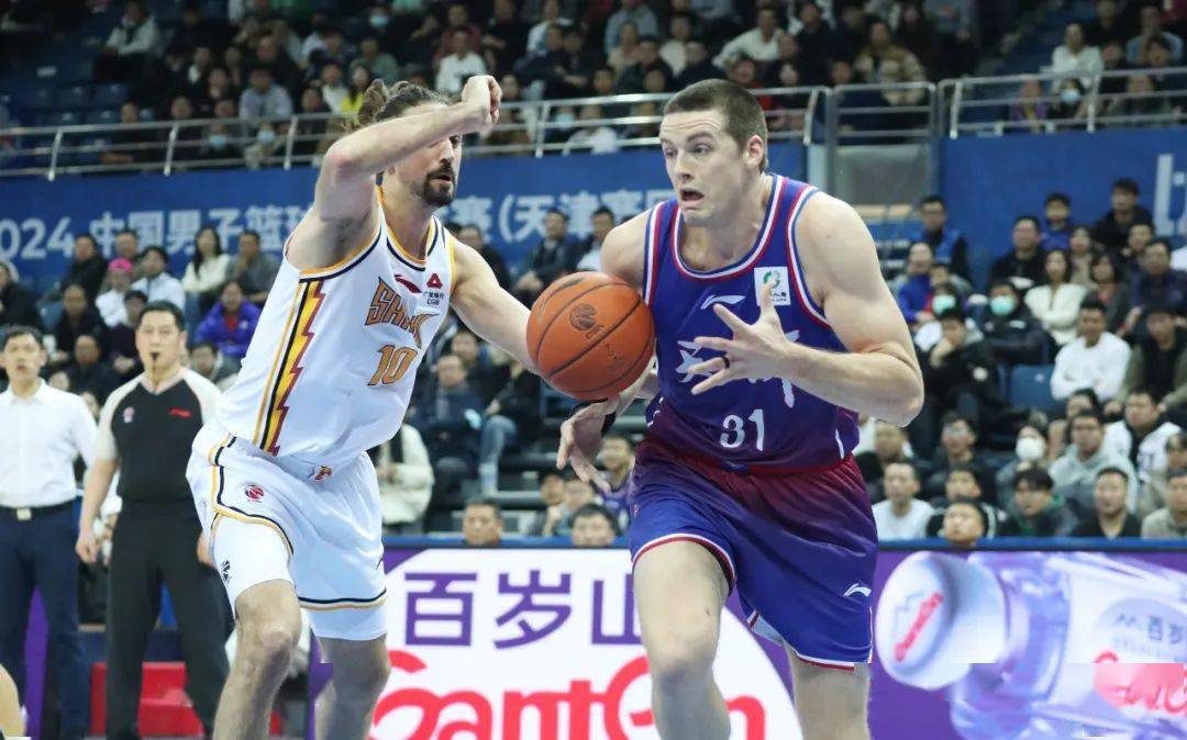 开云体育APP下载-上海队疯狂三分雨总分夺得胜利