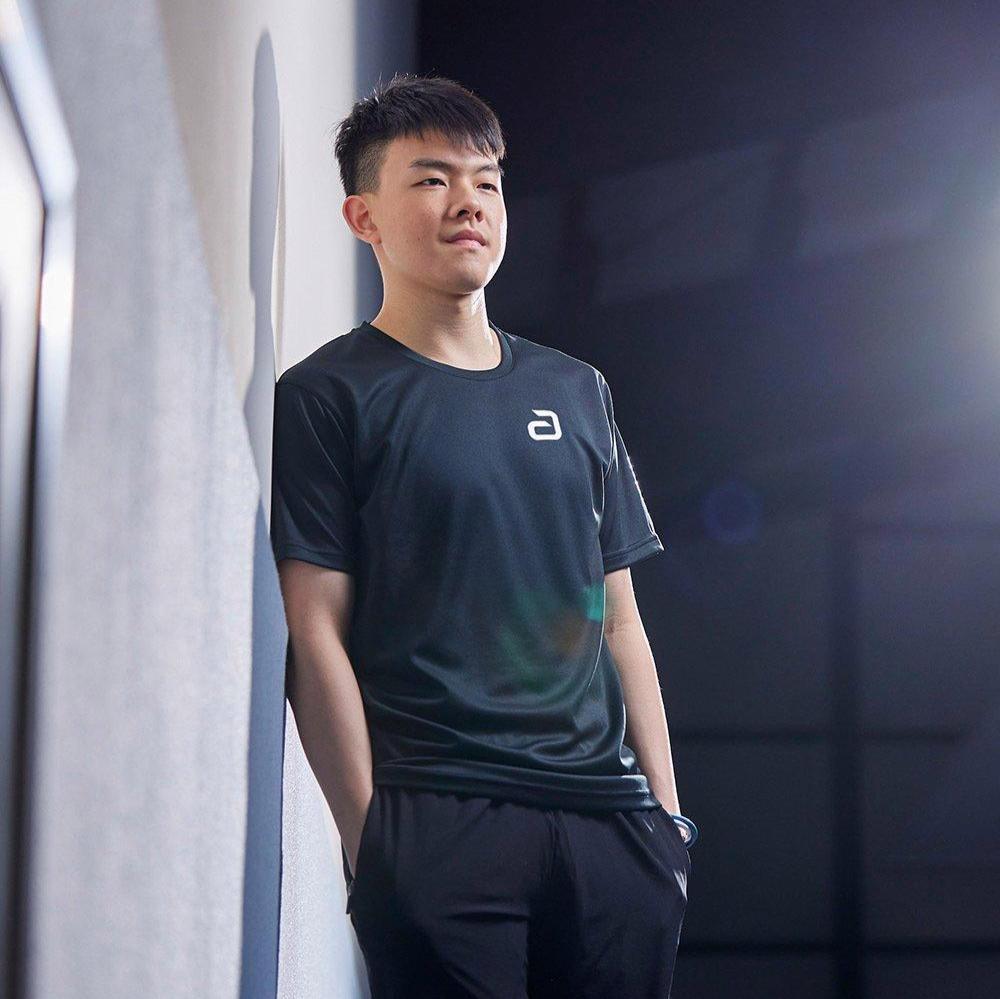 运动天才,展现出众的竞技实力 运动天才,展现出众的竞技实力