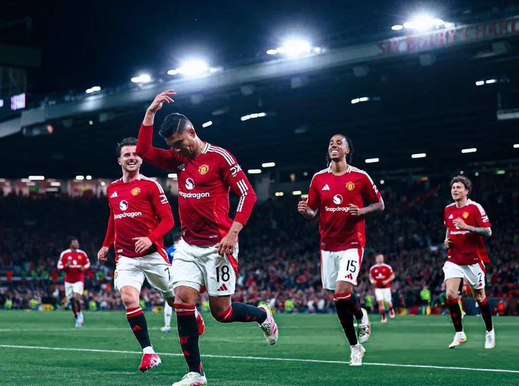 开云体育下载-强强对话：曼联客场轻松取胜的简单介绍