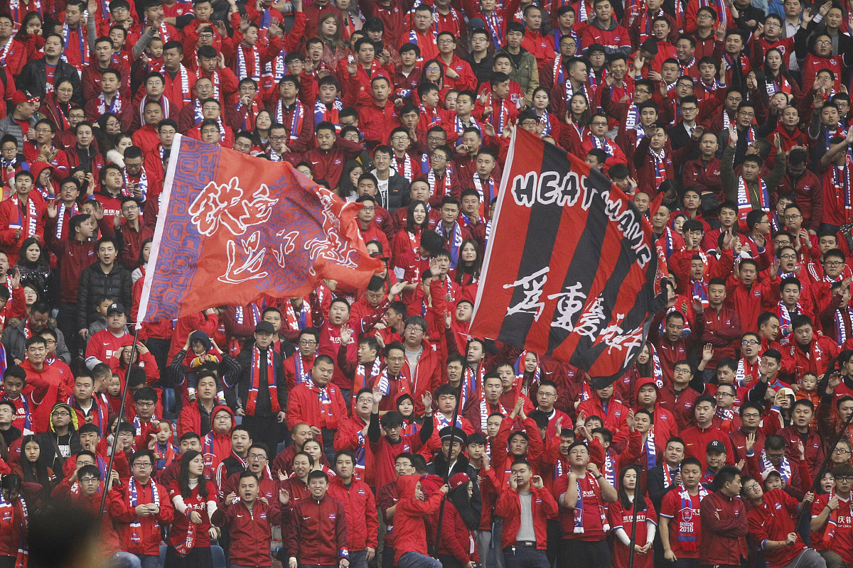 强强对话:曼联客场轻松取胜的简单介绍 强强对话:曼联客场轻松取胜的简单介绍