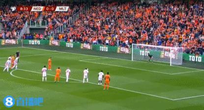 荷兰大胜波士尼亚,锋线火力无人能敌的简单介绍 荷兰大胜波士尼亚,锋线火力无人能敌的简单介绍