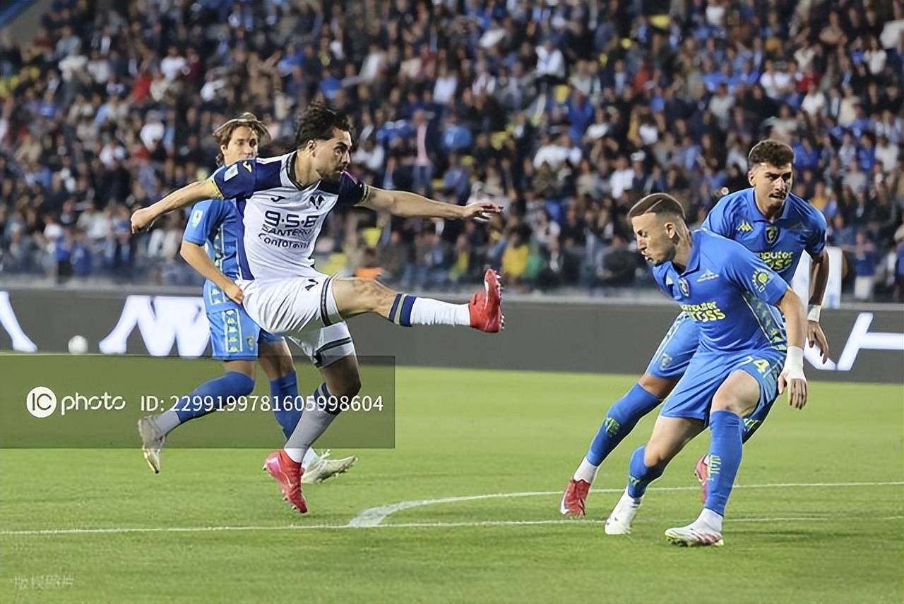 开云体育APP下载-恩波利客场击败维罗纳，全取三分