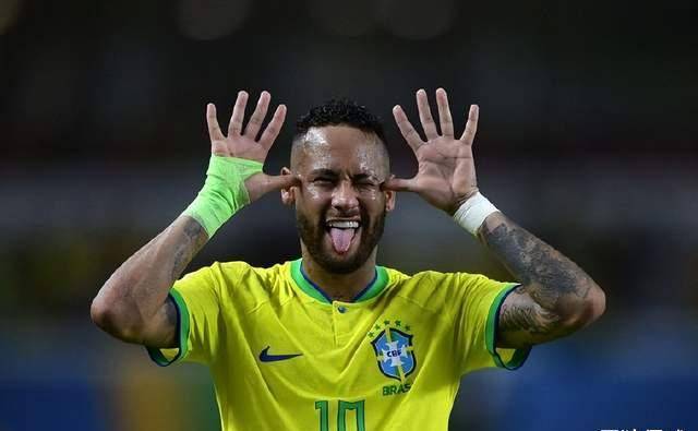 热刺前锋状态低迷,球迷呼吁更换首发 热刺前锋状态低迷,球迷呼吁更换首发