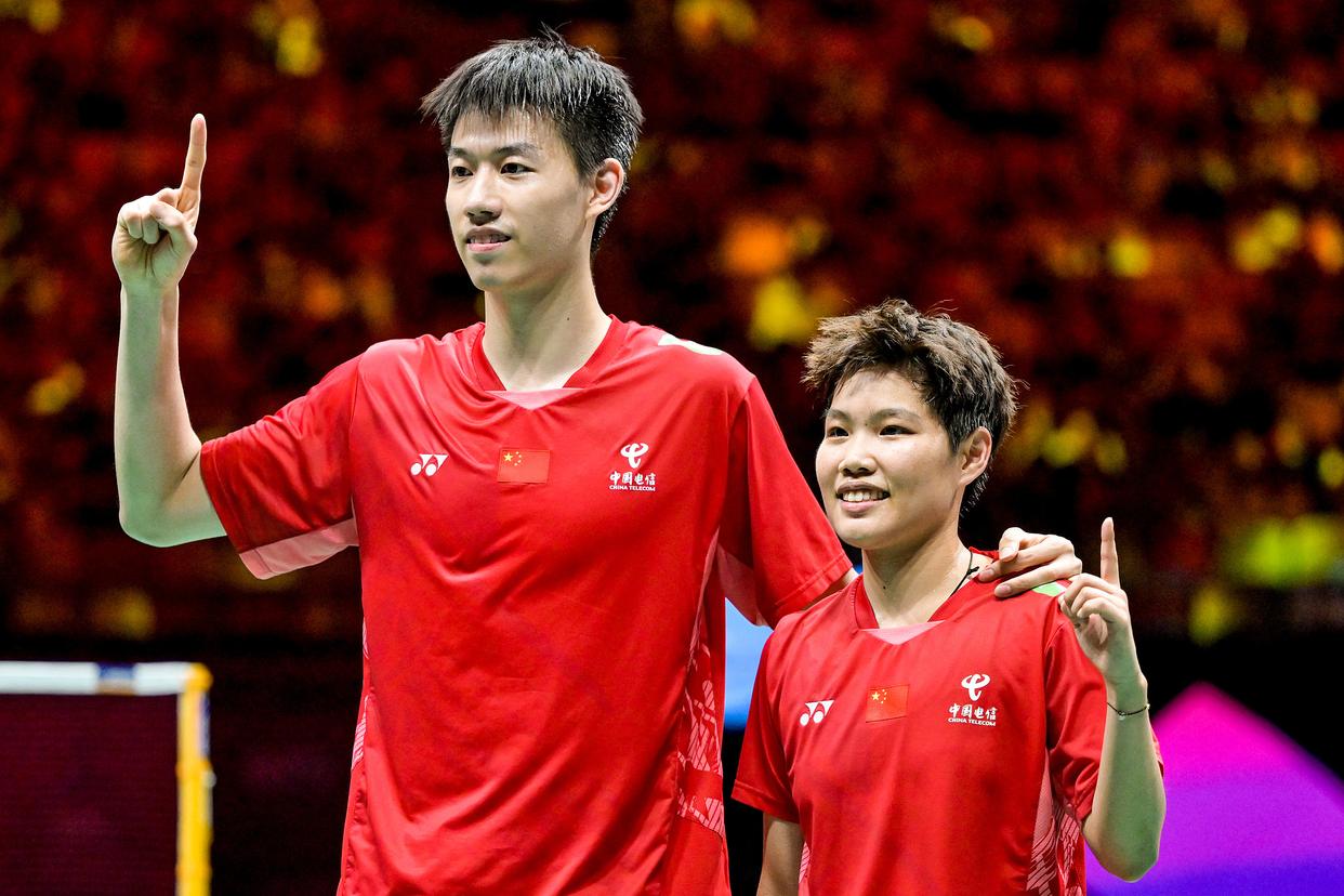 开云体育下载-一日三战！中国羽毛球队全面开火，助力四金的简单介绍