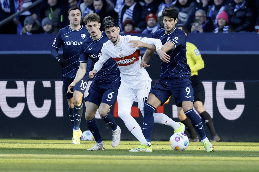 开云体育登录-集锦：法兰克福队在主场大胜对手