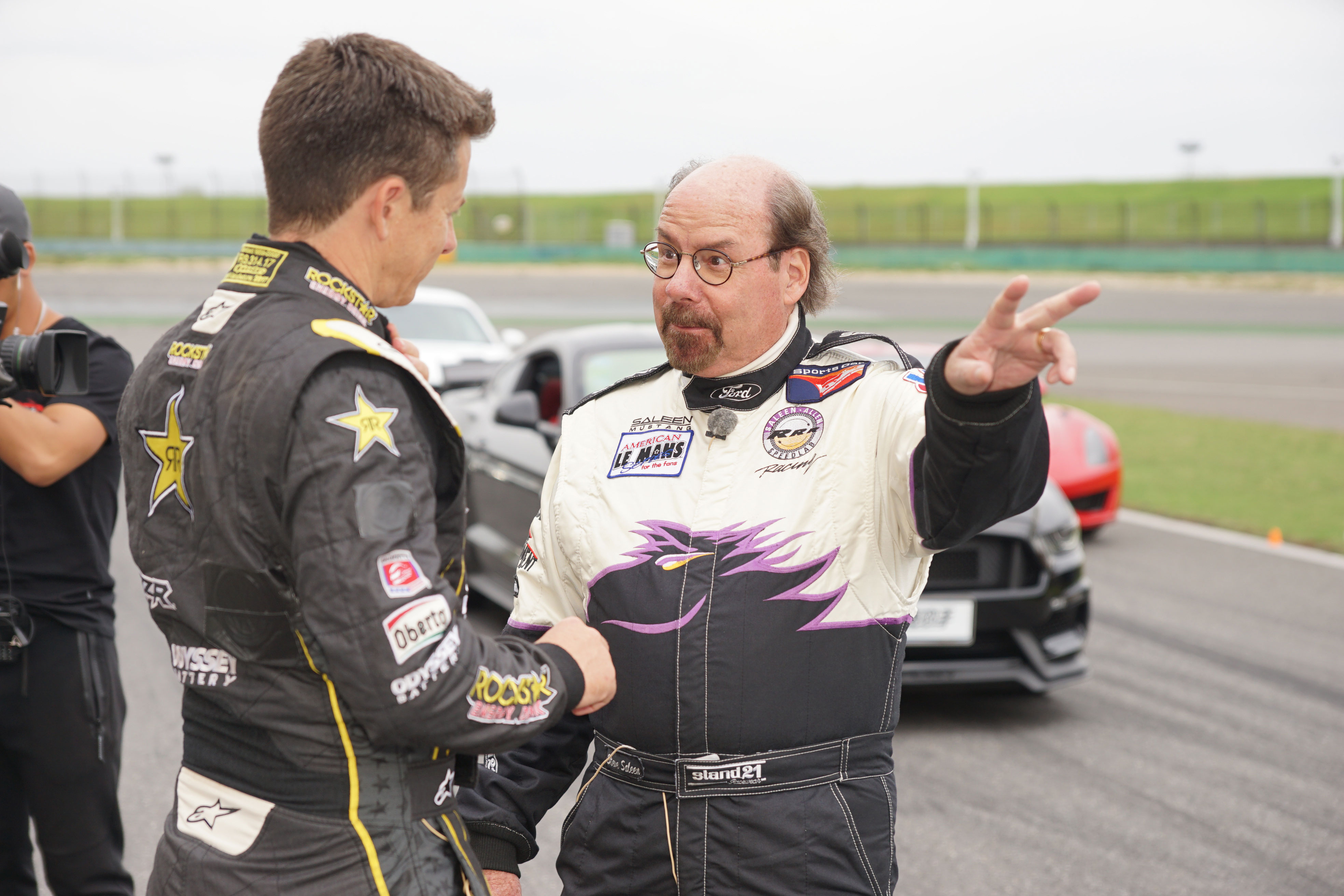 开云体育中国-赛车手速率高速公路，冠军万里挑一