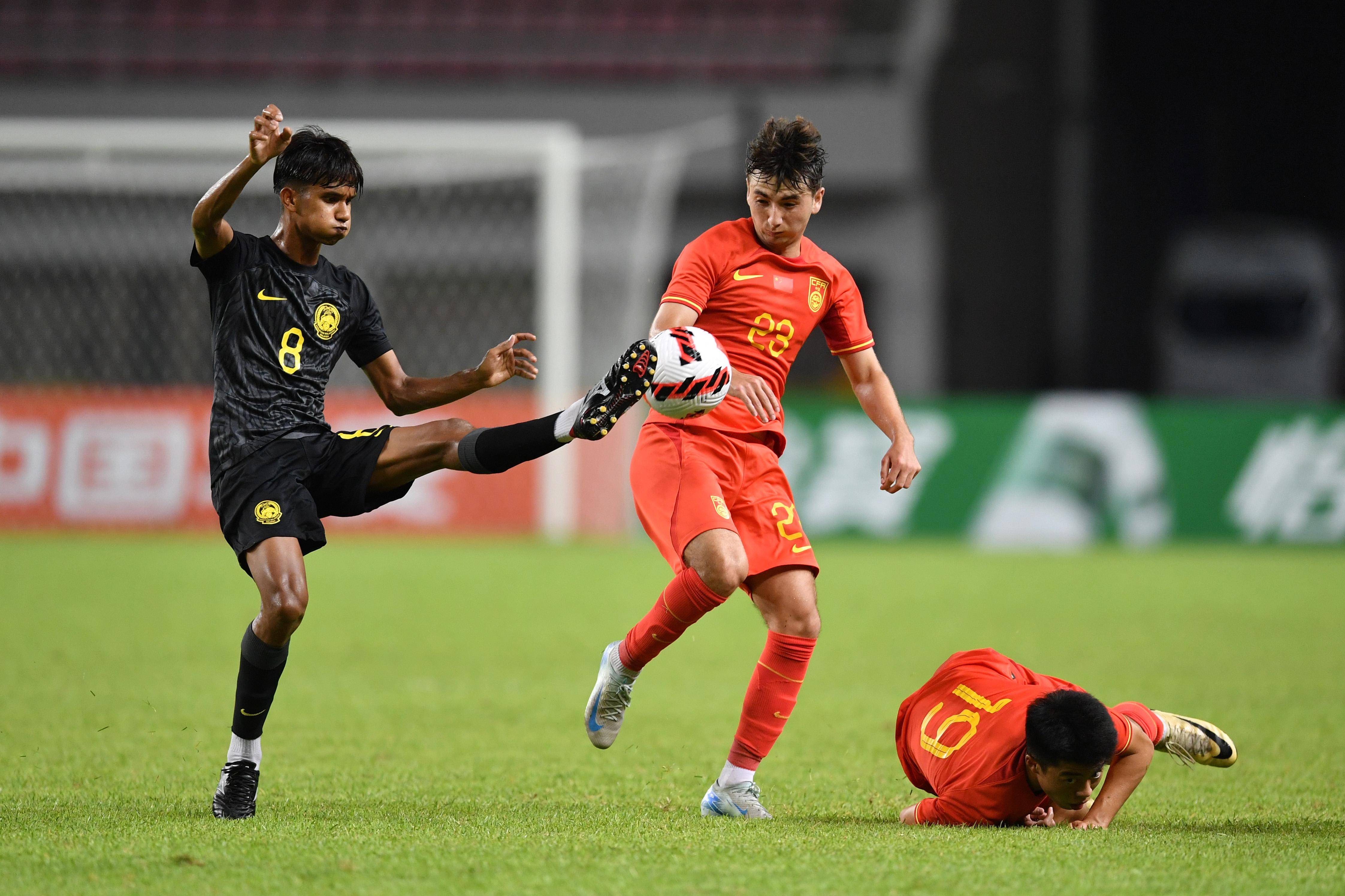 足球赛事的精彩瞬间让人激动不已 足球赛事的精彩瞬间让人激动不已