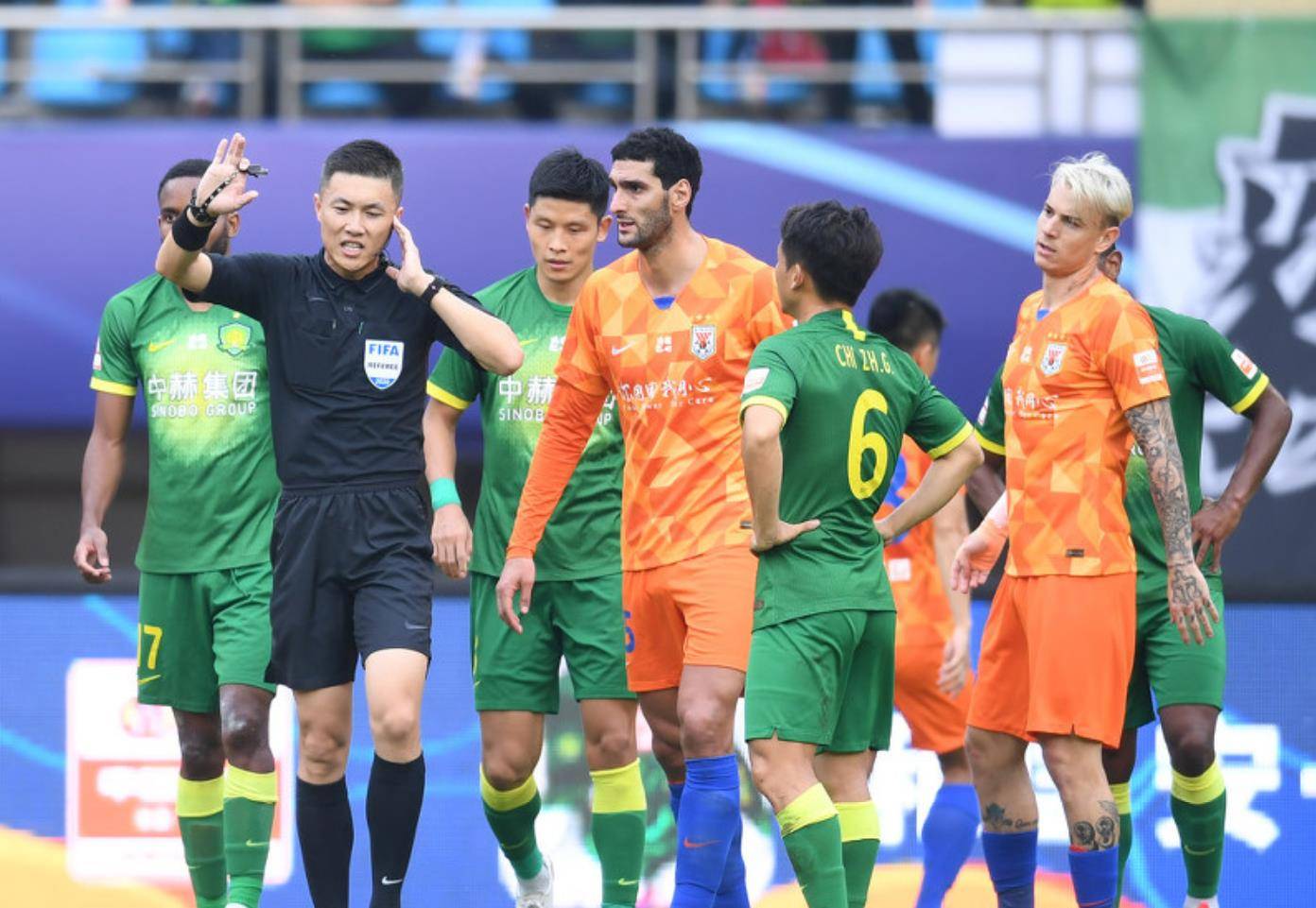 天津泰达主场力擒江苏苏宁,取得关键三分 天津泰达主场力擒江苏苏宁,取得关键三分