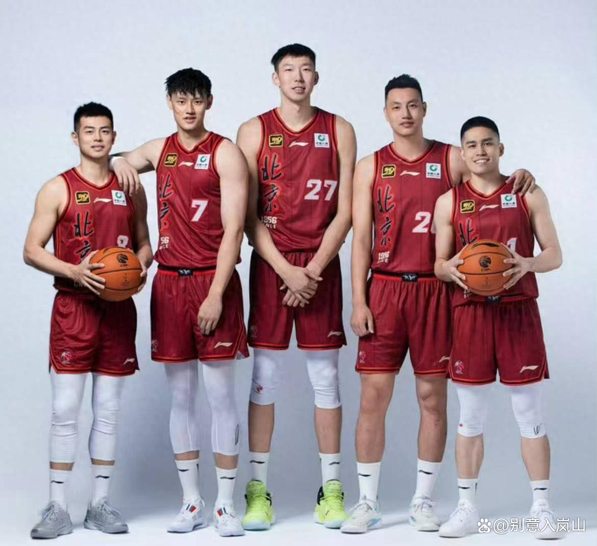 北美篮球联赛激烈争霸赛吸引目光 北美篮球联赛激烈争霸赛吸引目光