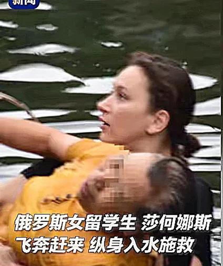 开云平台-俄罗斯跳水选手表现出色，成功问鼎