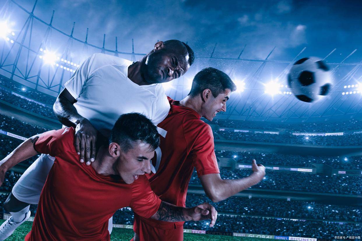 关于观众翘首期待,足球比赛的精彩瞬间即将上演的信息 关于观众翘首期待,足球比赛的精彩瞬间即将上演的信息