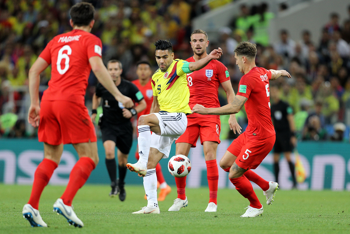 欧预赛胜负难分,球队实力对决激烈 欧预赛胜负难分,球队实力对决激烈