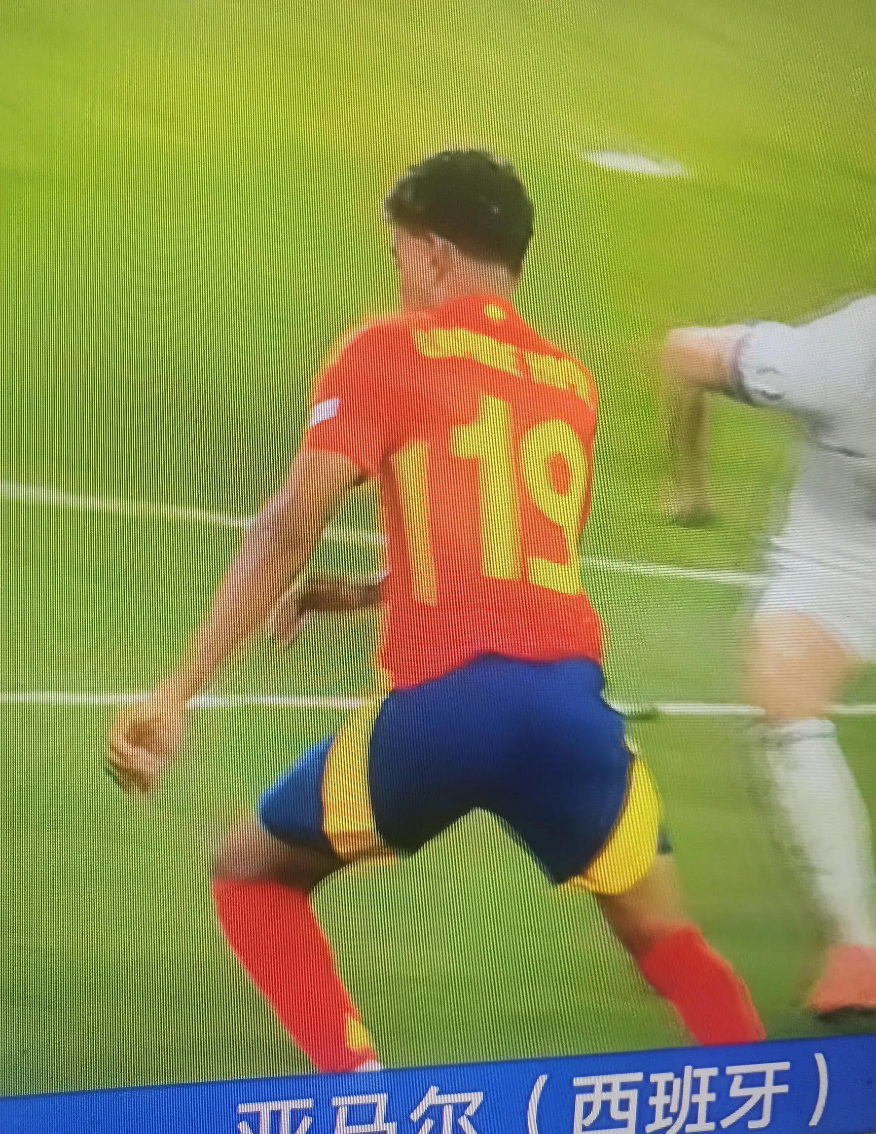 开云体育官网-赫罗纳在主场不敌对手，失去夺冠机会的简单介绍