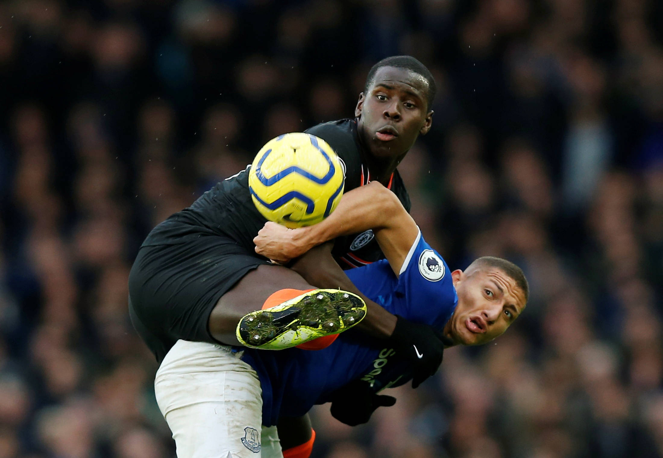 关于埃弗顿客场输球,保级形势日趋严峻的信息 关于埃弗顿客场输球,保级形势日趋严峻的信息