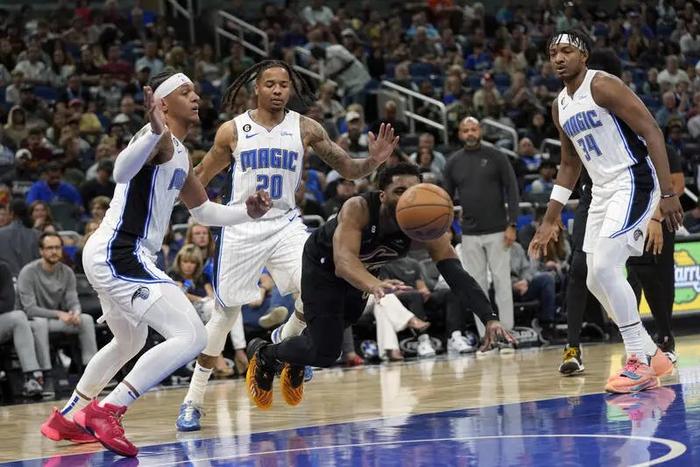 开云体育官方网站-人再次战胜魔术，全队表现稳定