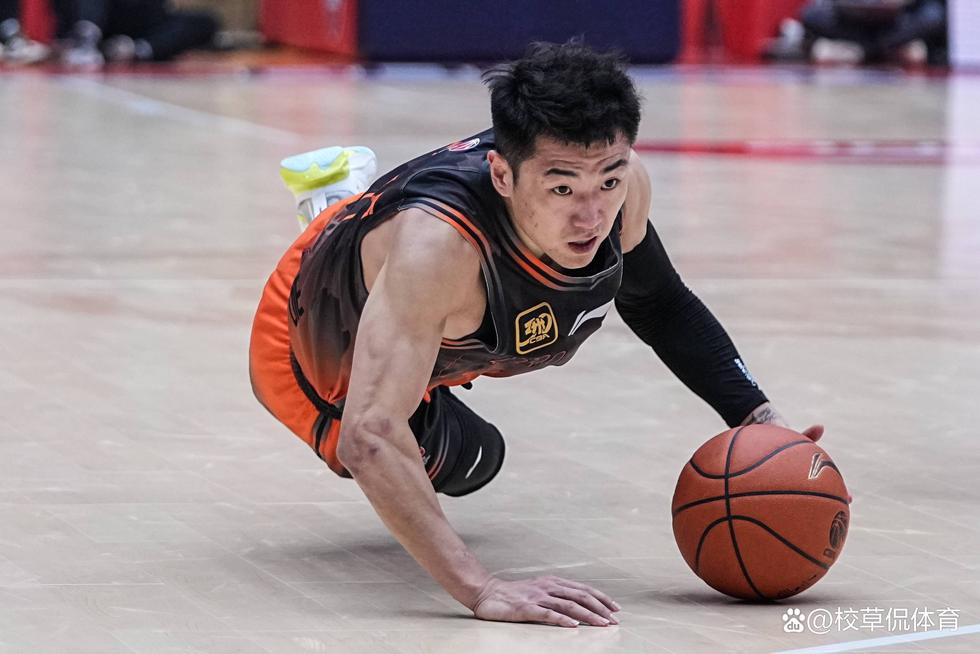 包含江苏苏宁中场球员现伤愈归队,球队备战的词条 包含江苏苏宁中场球员现伤愈归队,球队备战的词条