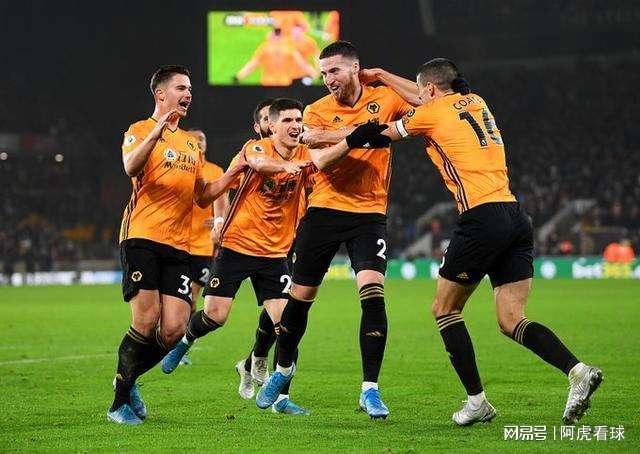 开云体育APP下载-新疆雄狼队浴火重生，逆势而上绝地重生