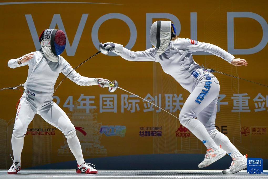智利选手勇夺重剑击剑金牌,实力耀眼 智利选手勇夺重剑击剑金牌,实力耀眼