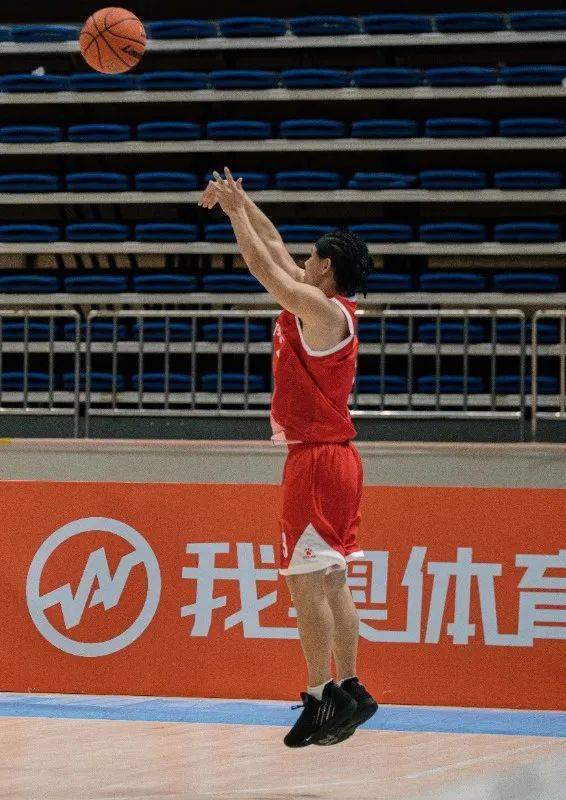 福建男篮凭借实力完胜,取得胜利 福建男篮凭借实力完胜,取得胜利