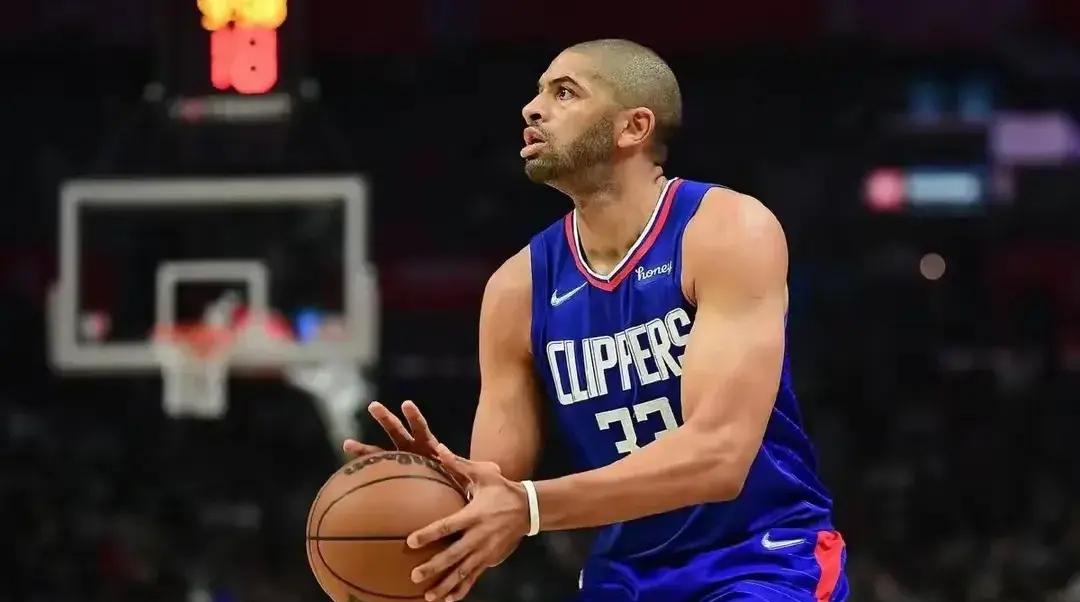 快船大胜国王,领先优势扩大 快船大胜国王,领先优势扩大