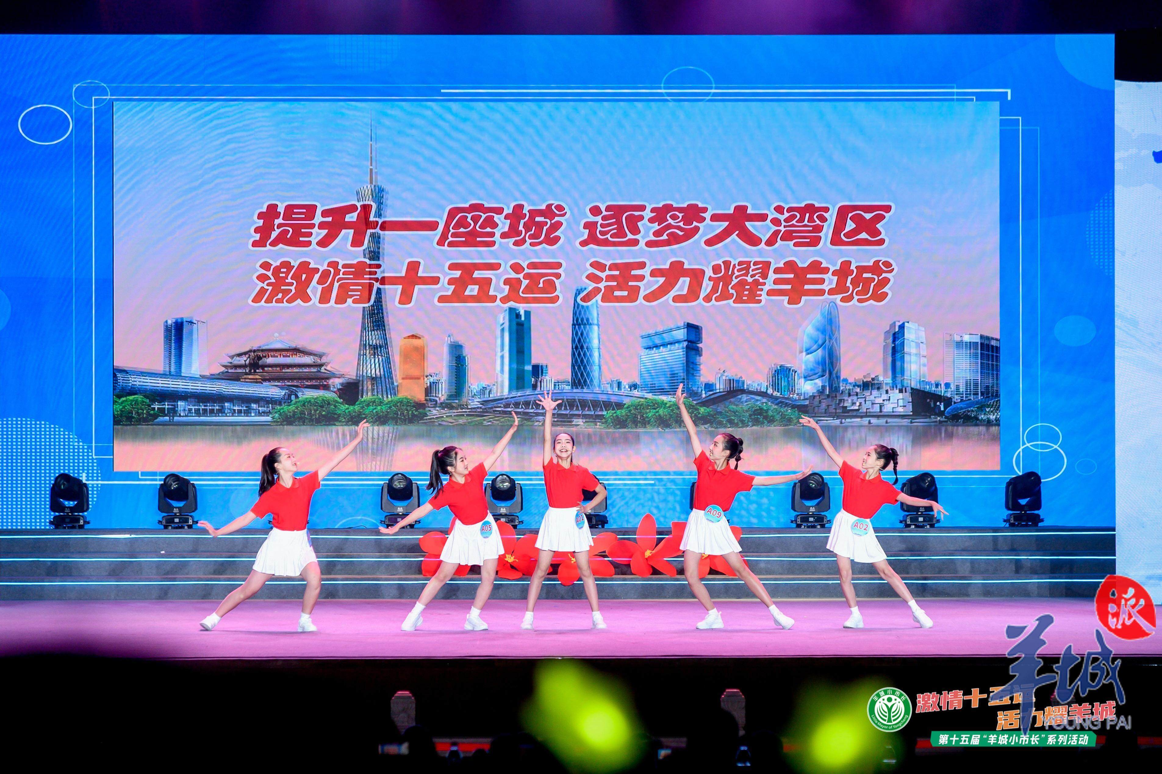 开云体育登录-精彩比赛角逐绝不停歇，观众热情昂扬