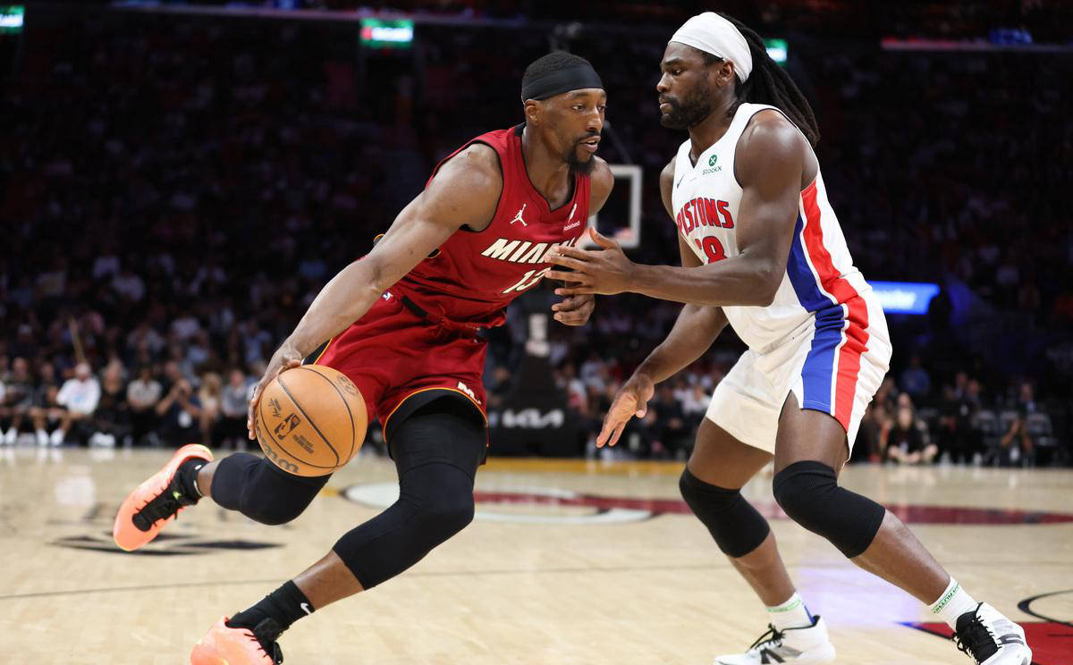 雄鹿队击败热火队,晋级东部半决赛 雄鹿队击败热火队,晋级东部半决赛