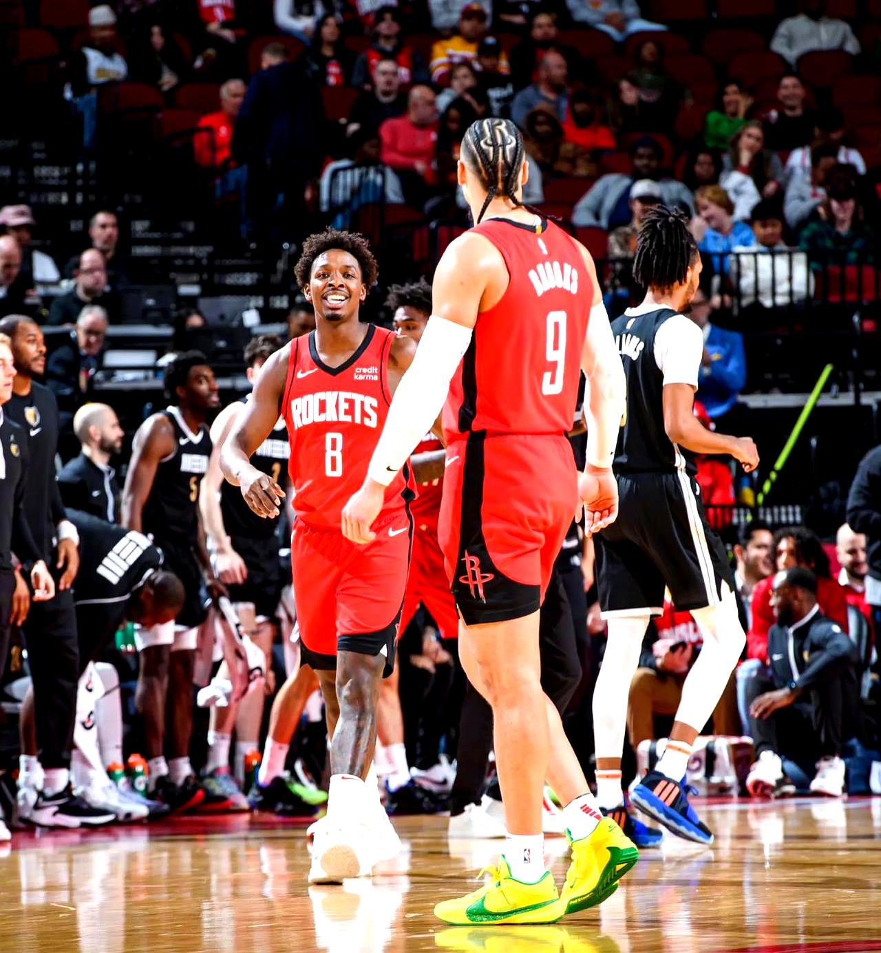 开云体育中国-火箭队新援崭露头角，帮助球队连胜起步