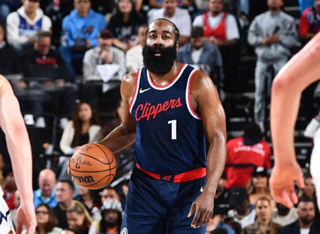 开云体育-哈登入选最佳阵容，火箭队横扫凯尔特人队