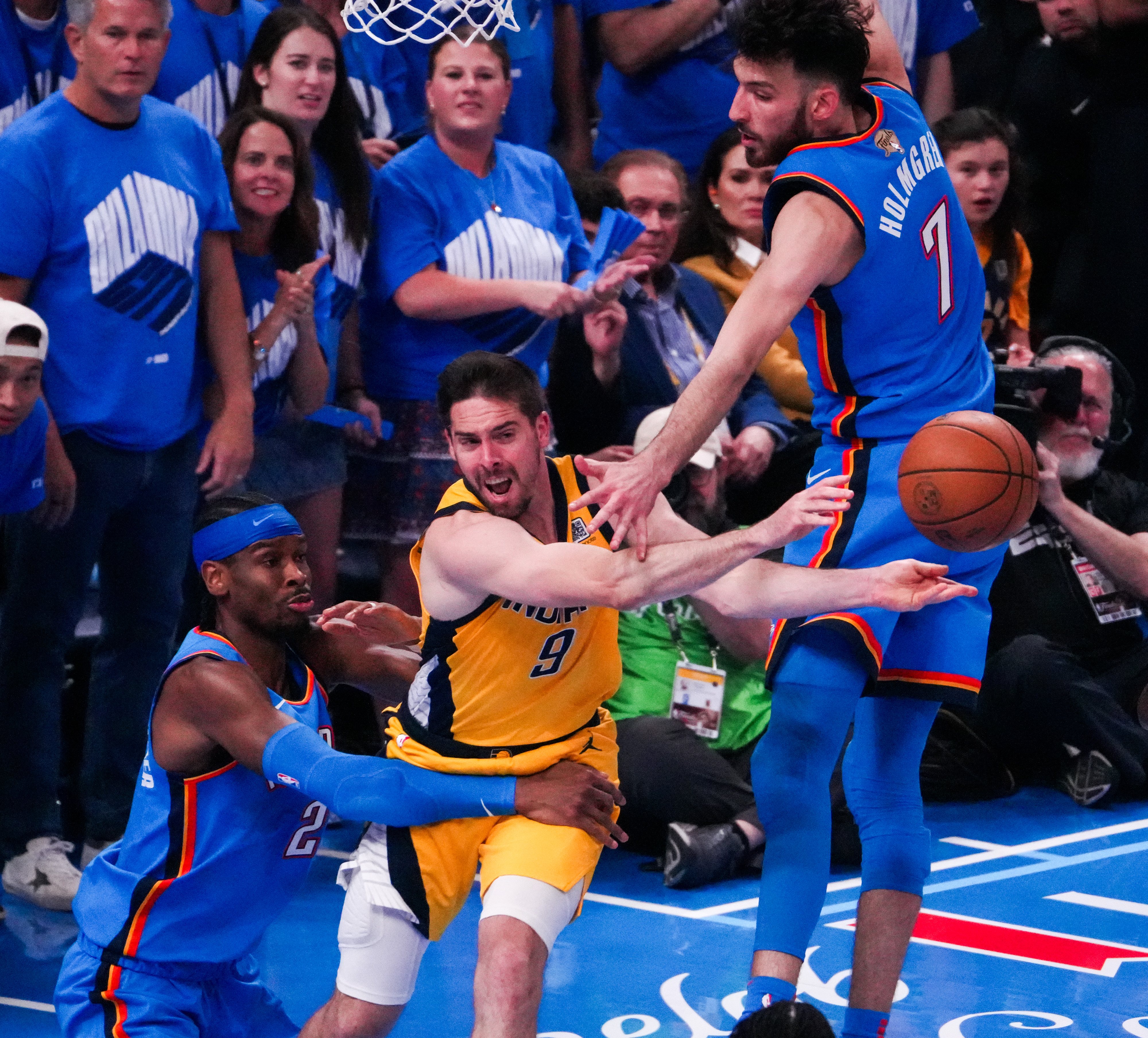 NBA季前赛打响,球队战绩不断涌现 NBA季前赛打响,球队战绩不断涌现