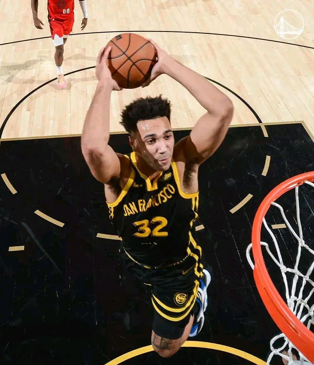 开云下载-勇士队中锋克里斯顿因个人原因无限期离队