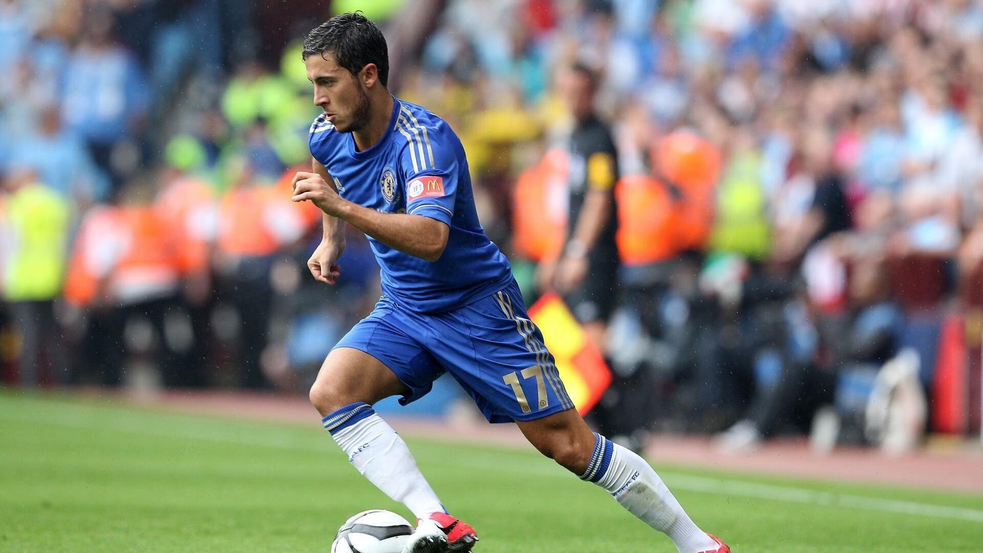 开云体育登录-跨界对决，当NBA季后赛的激烈碰撞遇见爱尔兰足球的碾压式胜利